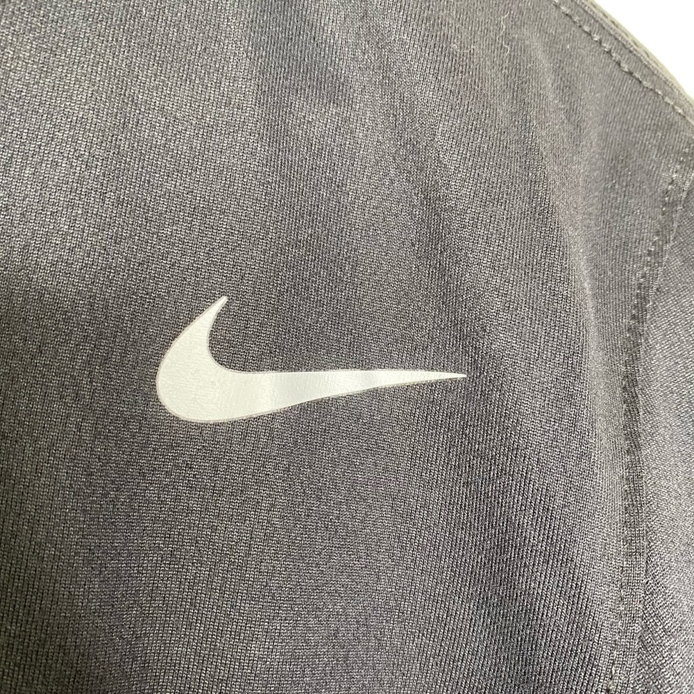 Nike Dri Fit Legend 2.0 V-neck Black Tee T-Shirt NWT - Picture 13 of 16